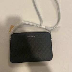 MK Crossbody Jet Set